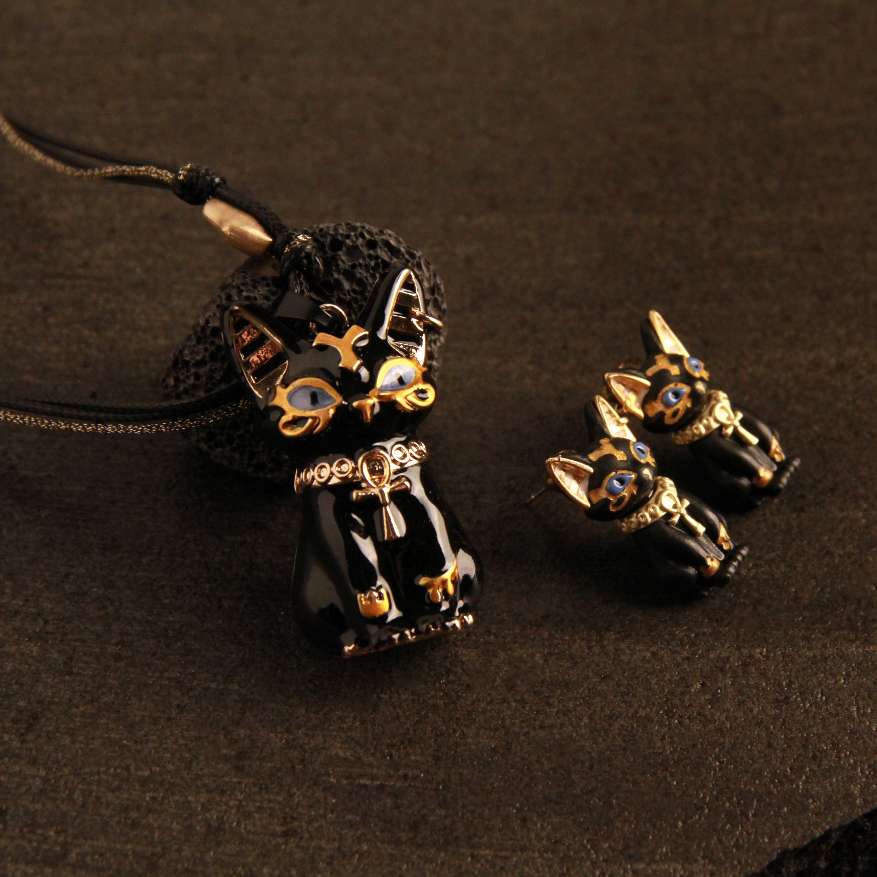 Black  Egyptian-style cat jewelry set with necklace and earrings, unique gift for cat lovers with custom photo and message card