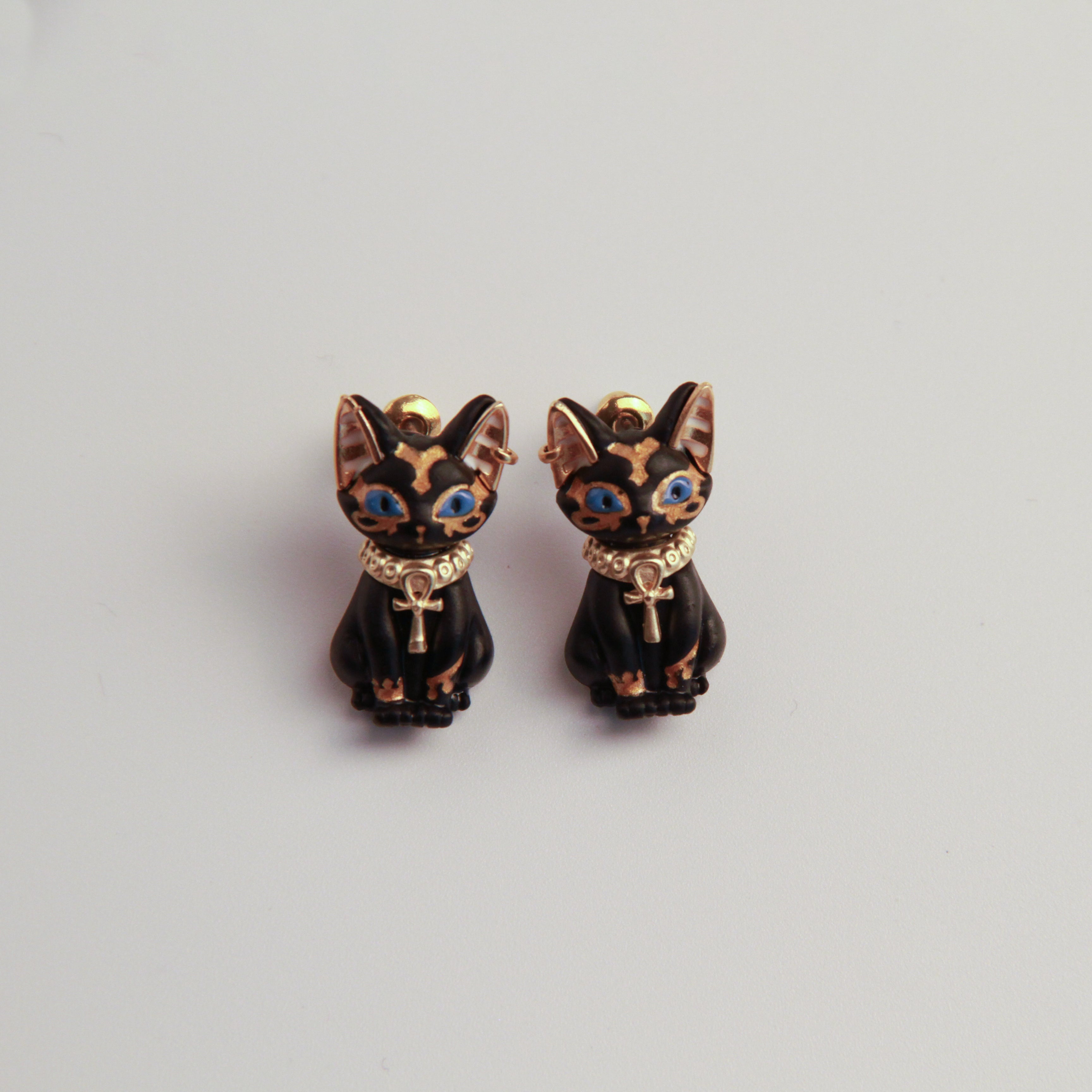 Black cat earrings with Egyptian-style de
