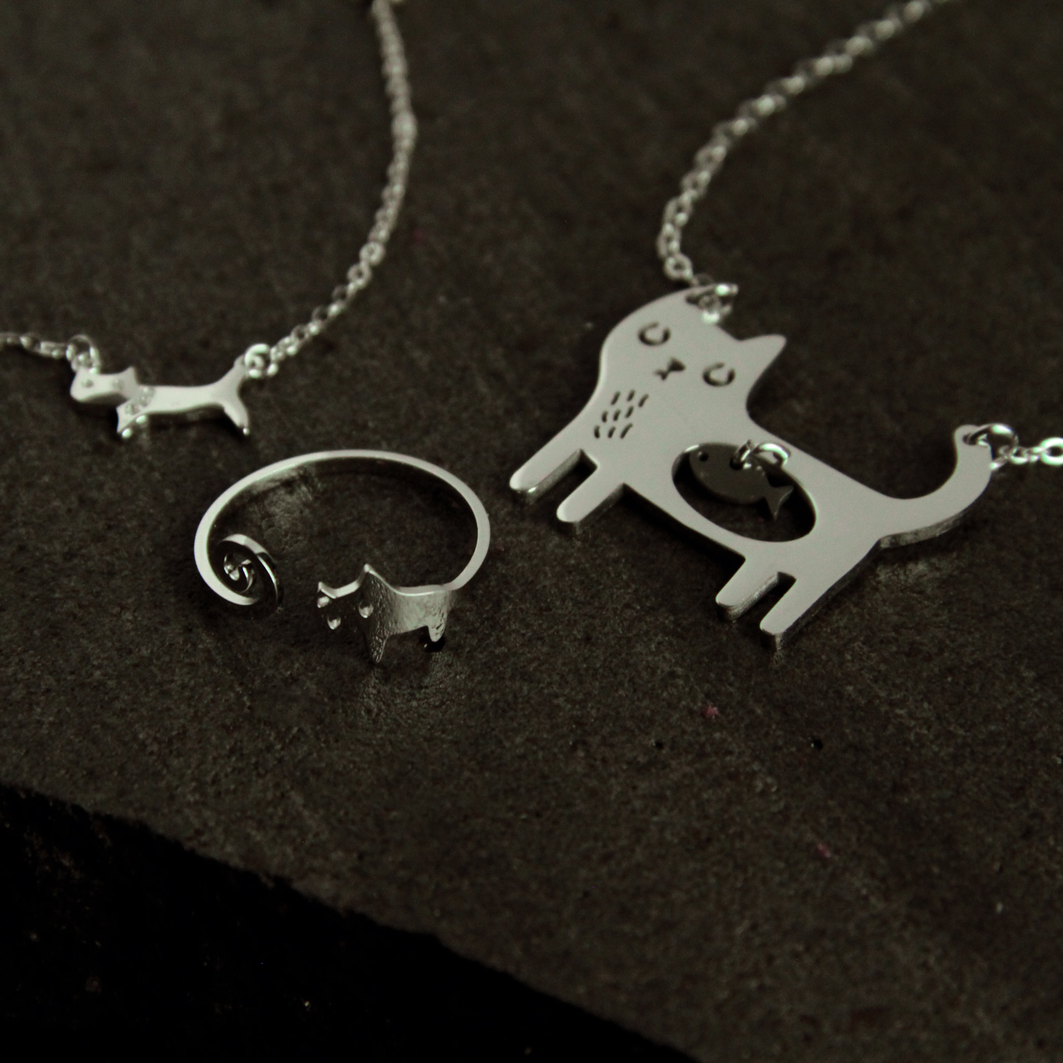 Cute silver cat jewelry set with necklace, bracelet and ring, playful gift for cat lovers with custom photo and message card