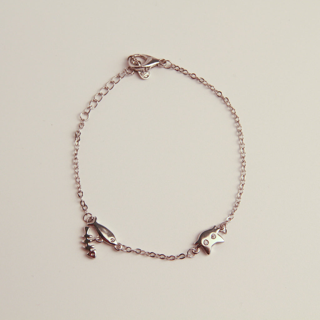 Silver cat bracelet with simple cat charm design, cute minimalist jewelry for women