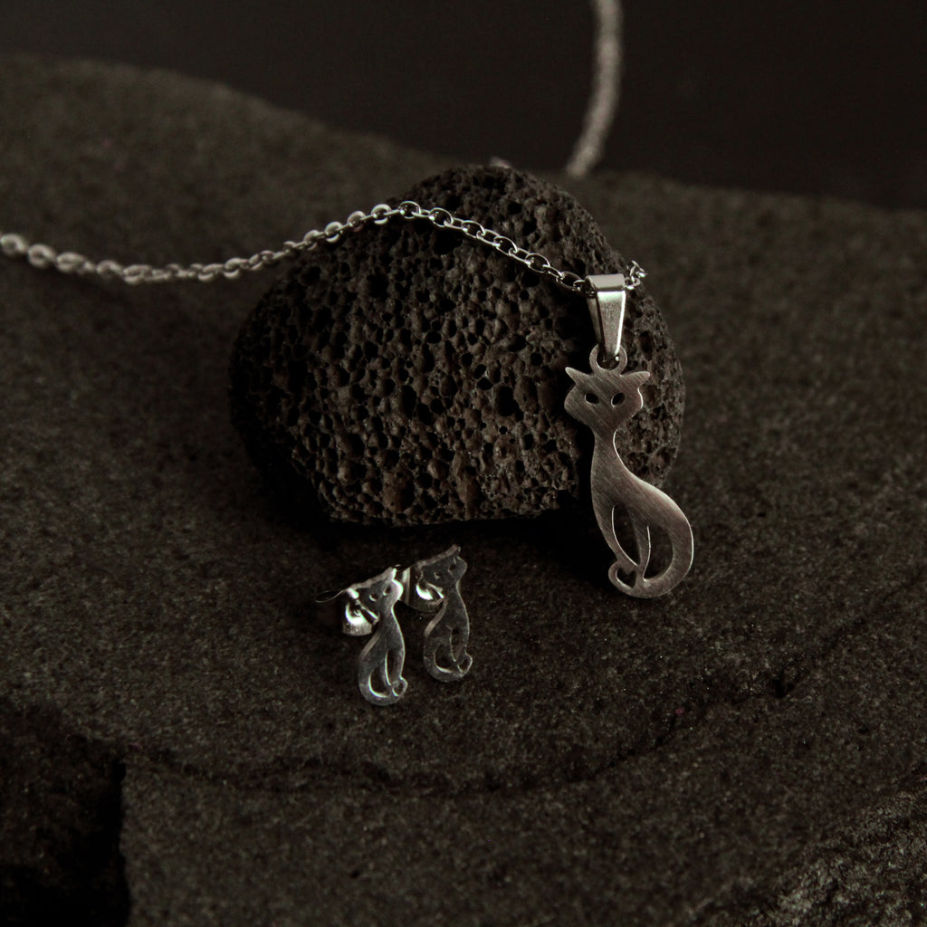Minimalist silver cat jewelry set including necklace and earrings, elegant matching gift for cat lovers